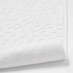 20"x32" Snow Leopard Bath Mat White - Threshold™ -Decor Haven Shop GUEST 061081fd 83d9 4466 b62d ad837060f183