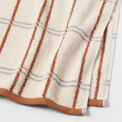 Modern Plaid Towel - Threshold™ -Decor Haven Shop GUEST 135d8423 ff0b 411a 9f91 ae573c348641