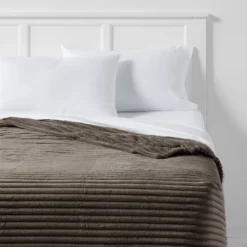 Ribbed Plush Bed Blanket - Room Essentials