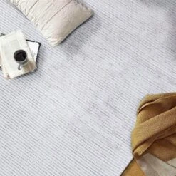 World Rug Gallery Contemporary Distressed Stripe Machine Washable Area Rug -Decor Haven Shop GUEST a02bff0e 095a 429e a906 7abcea1379bf